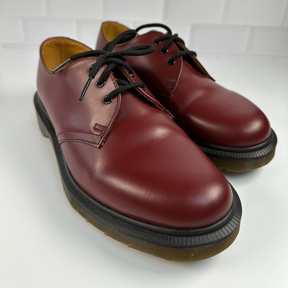 Dr. Martens 1461 Smooth Leather Oxford Shoes (Lightly Used | US 7)